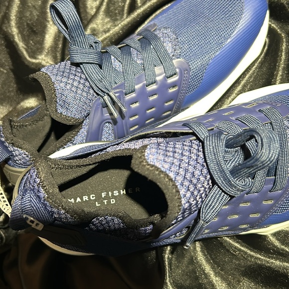 MARC FISHER LTD
Men's Justin Mesh Sock Sneakers
Size 7.5 *LAST PAIR* NWOT no box - Picture 3 of 8